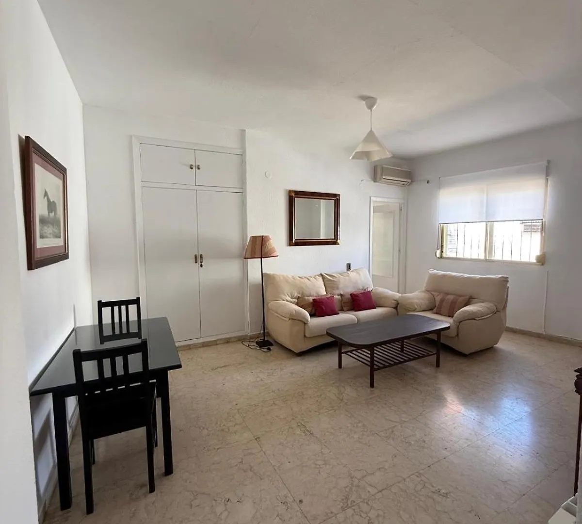 Apartment In The Heart Of Sierpes セビリア 0*,  スペイン